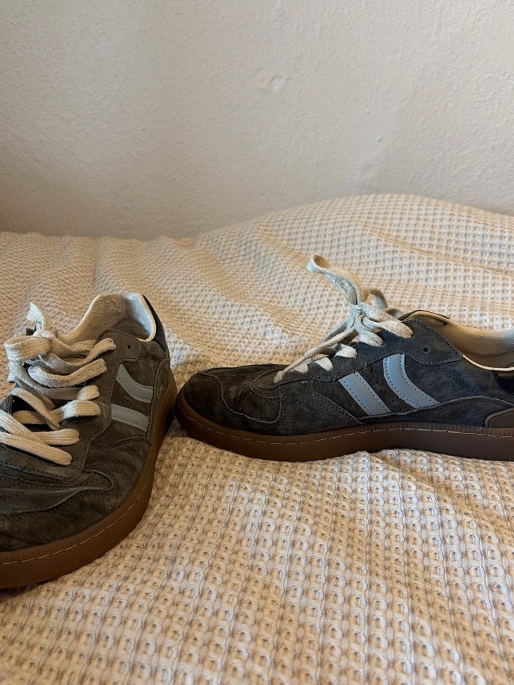 Men's Suede “goal” Casual Sneakers - Gray with Gum Sole